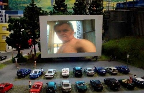 LUIS EMILIO: Autocine